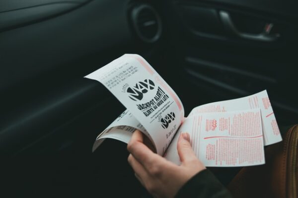 erik-mclean-4ACaUyPyjoY-unsplash-min